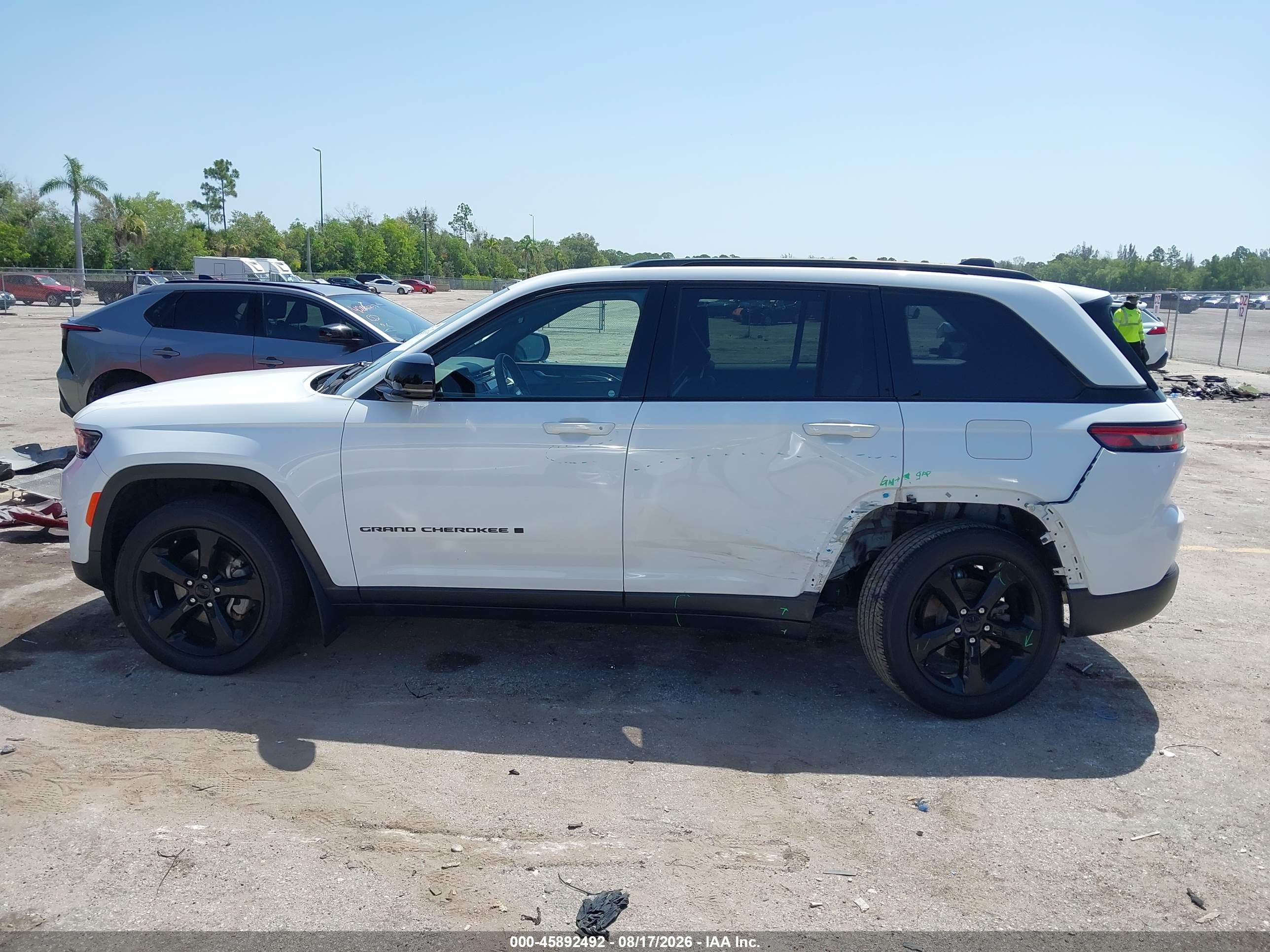 2023 JEEP GRAND CHEROKEE ALTITUDE 4X4