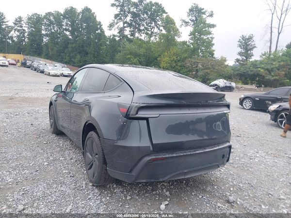 2026 TESLA MODEL Y