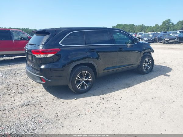 2019 TOYOTA HIGHLANDER LE