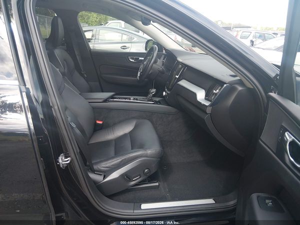 2019 VOLVO XC60 T6 MOMENTUM