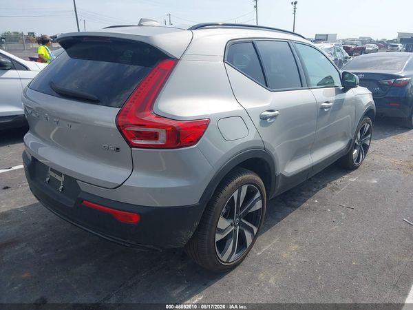 2025 VOLVO XC40 B5 PLUS DARK THEME