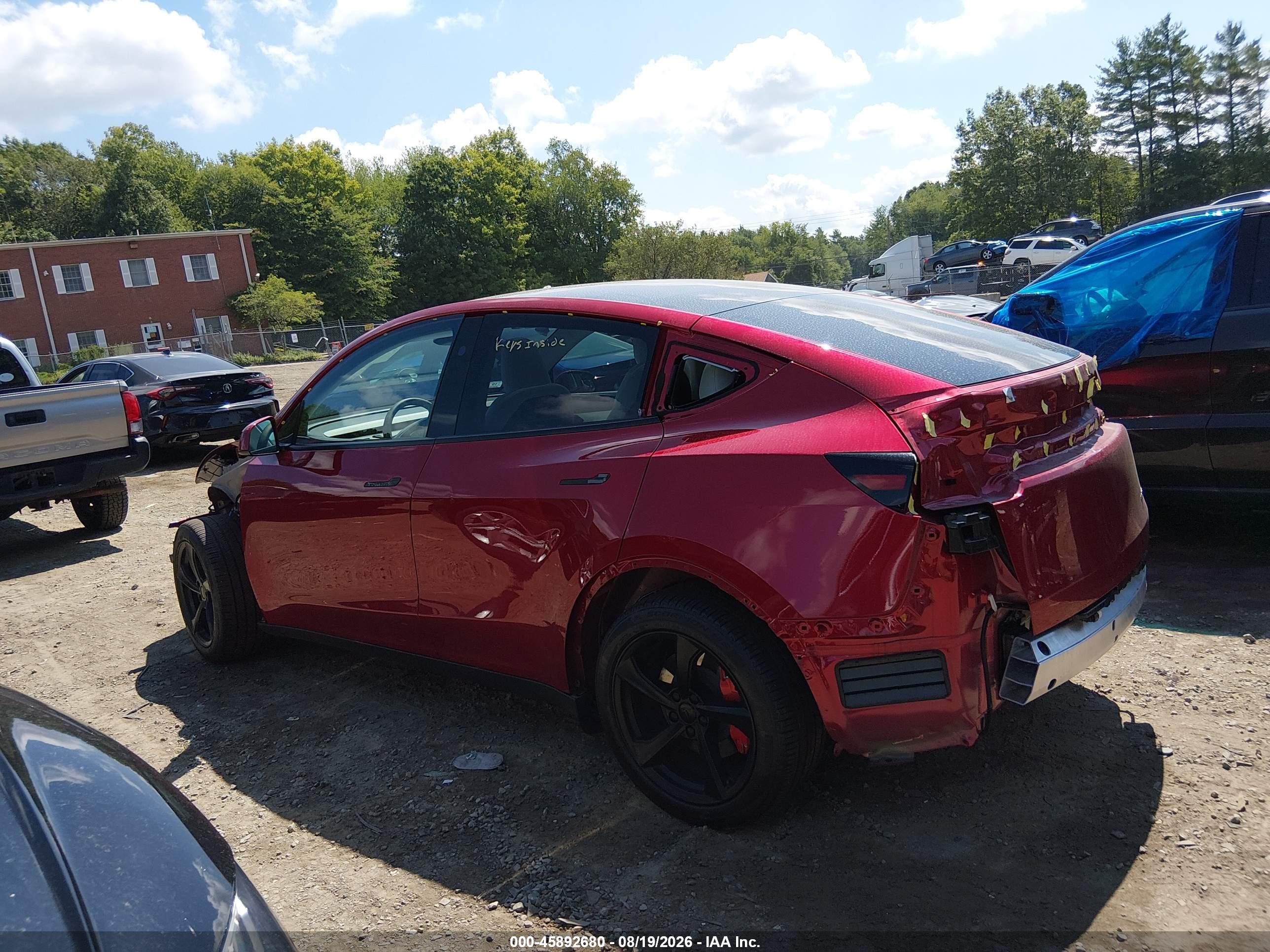 2026 TESLA MODEL Y