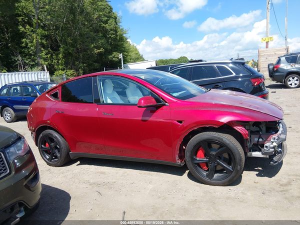 2026 TESLA MODEL Y
