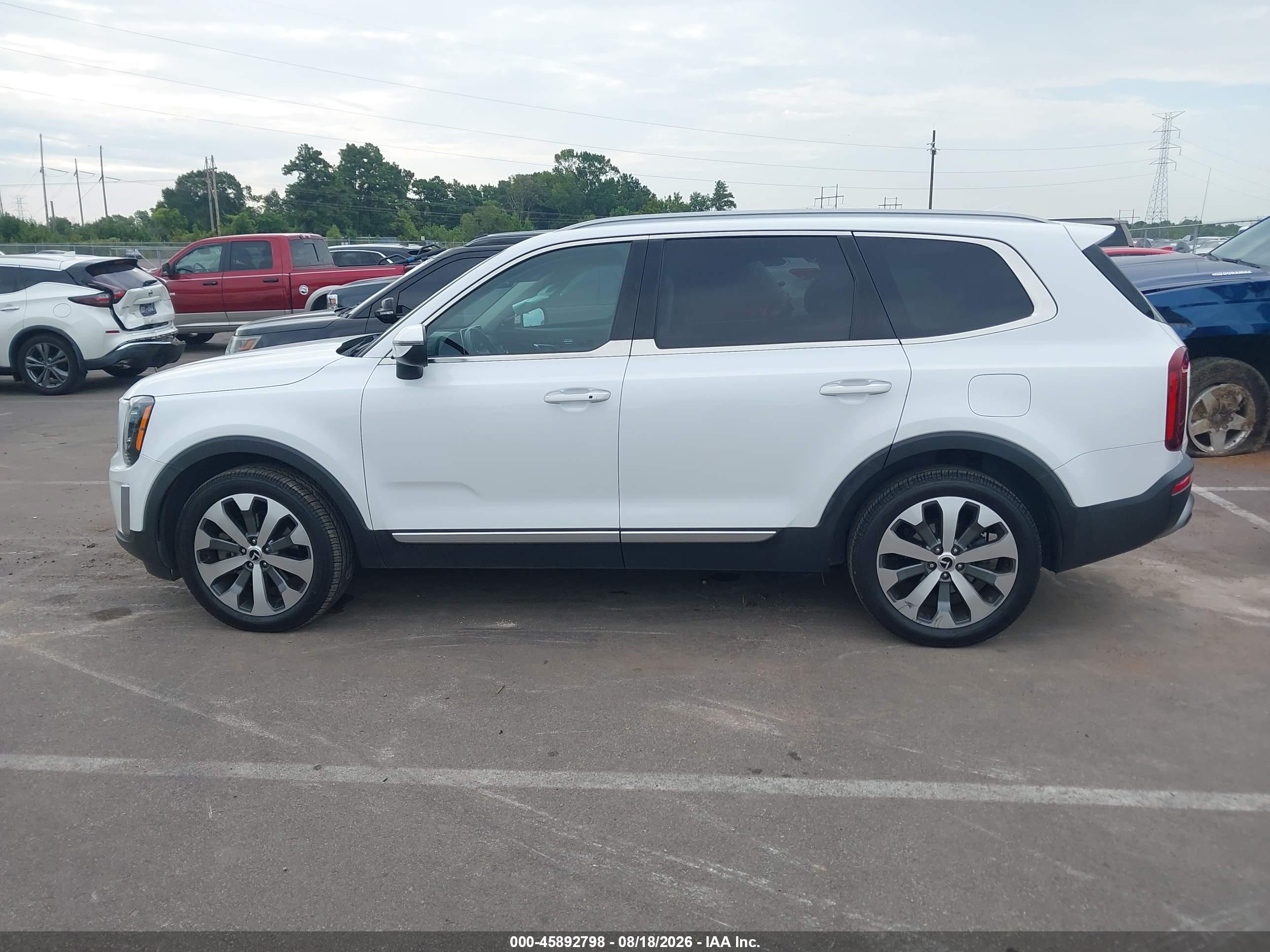 2020 KIA TELLURIDE S
