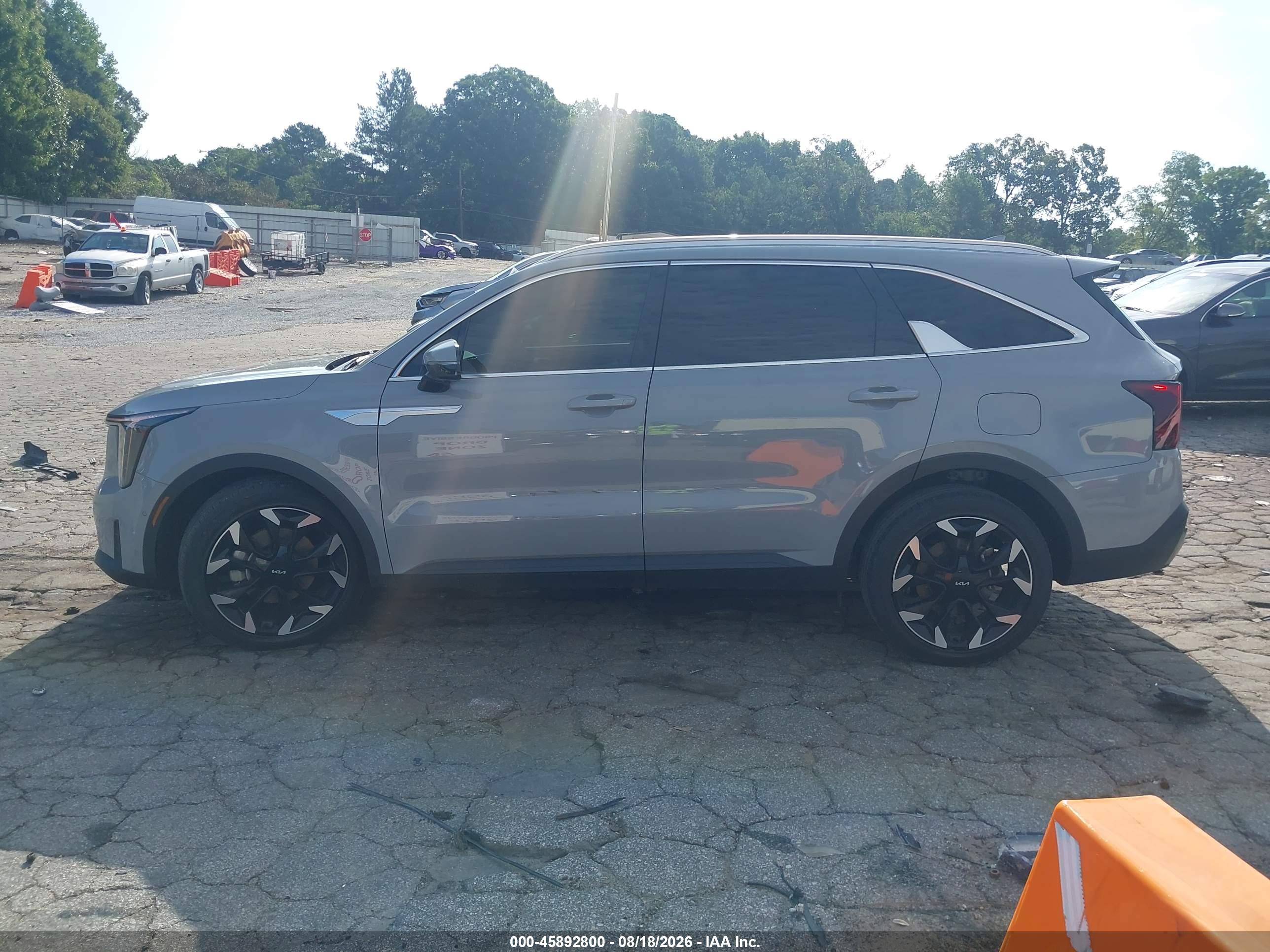 2025 KIA SORENTO SX