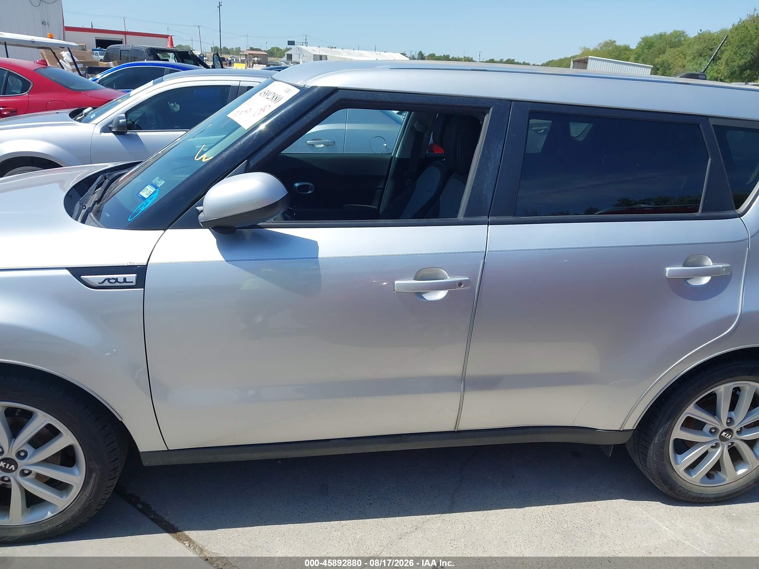 2019 KIA SOUL +