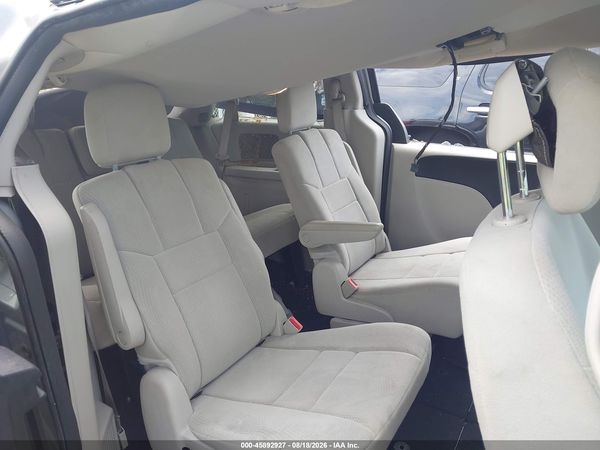 2013 DODGE GRAND CARAVAN SE — I8