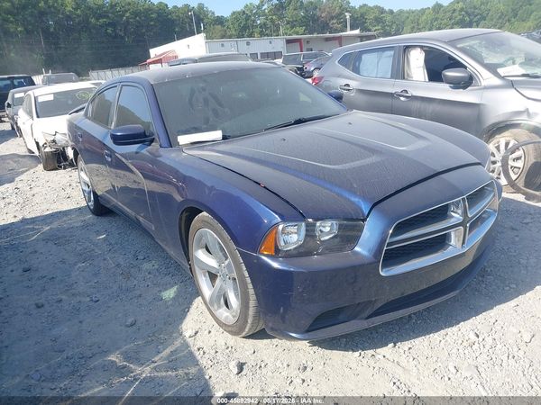 2013 DODGE CHARGER SE
