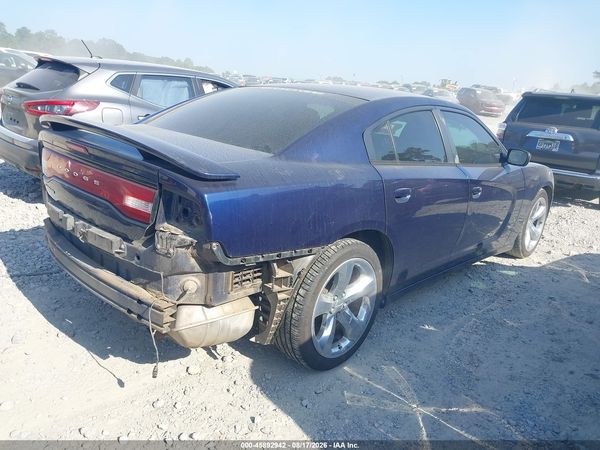 2013 DODGE CHARGER SE