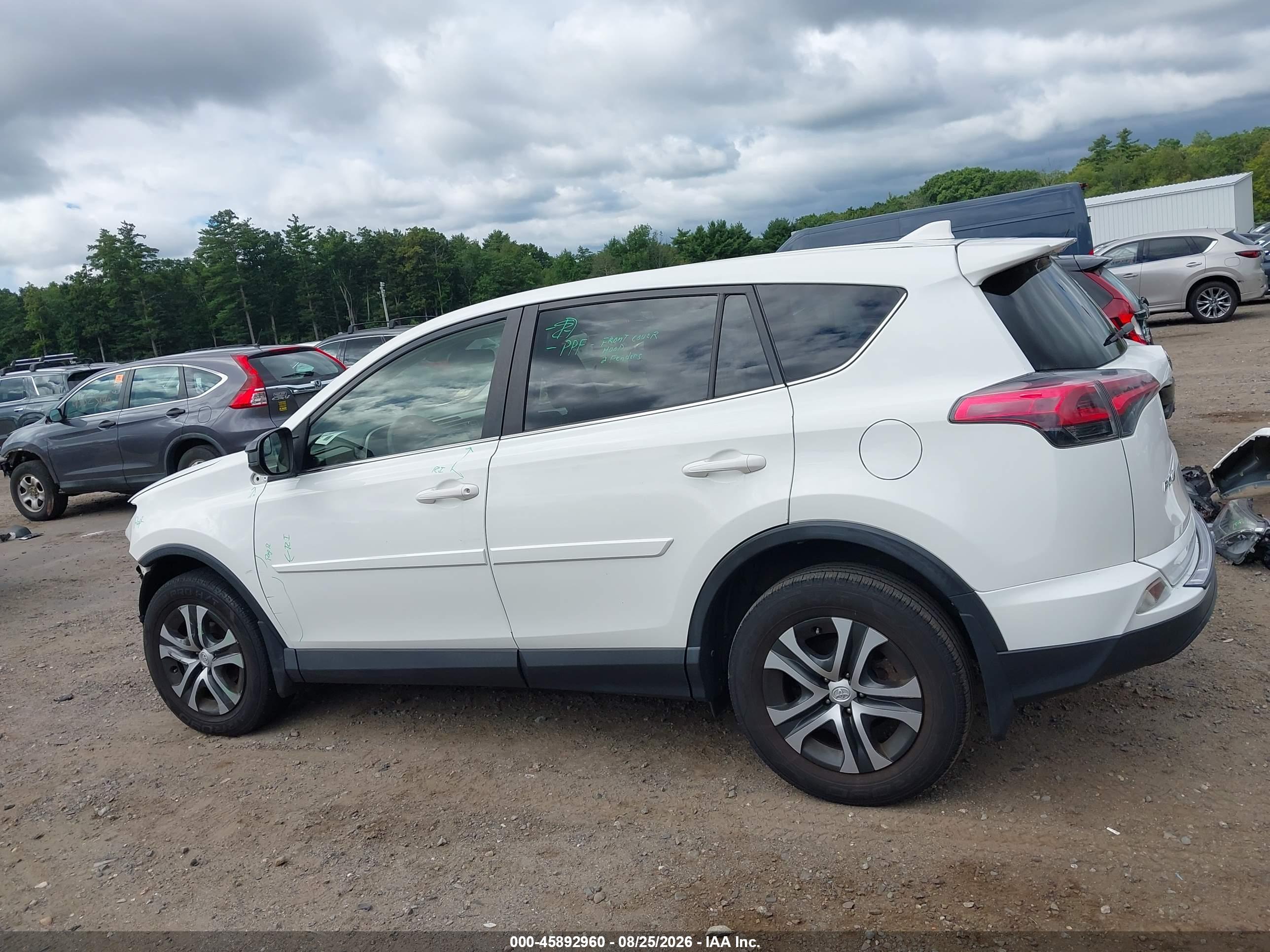 2017 TOYOTA RAV4 LE