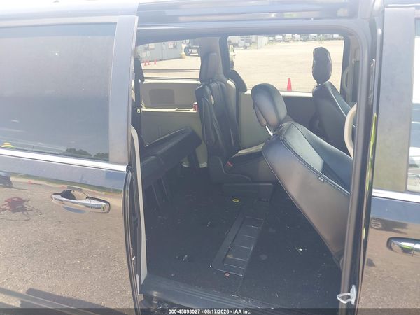2018 DODGE GRAND CARAVAN SXT — I8