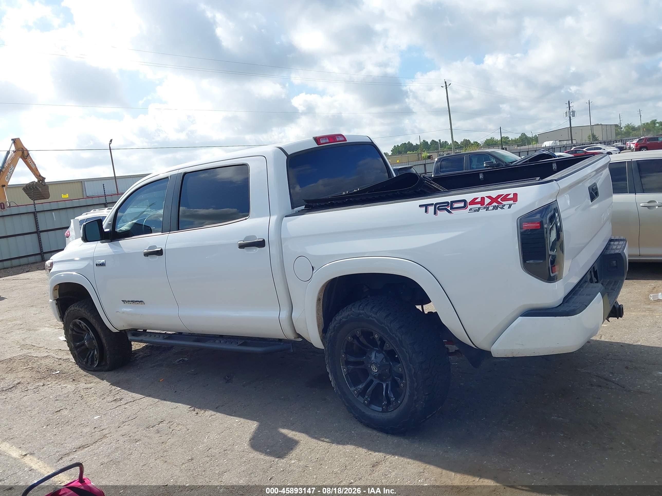 2019 TOYOTA TUNDRA CREWMAX SR5
