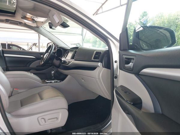 2019 TOYOTA HIGHLANDER XLE