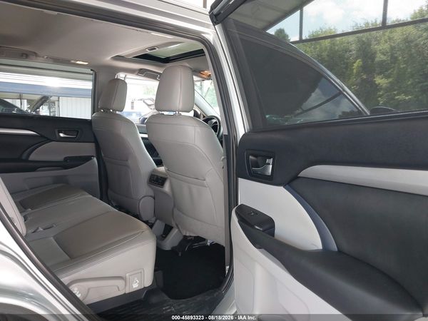 2019 TOYOTA HIGHLANDER XLE