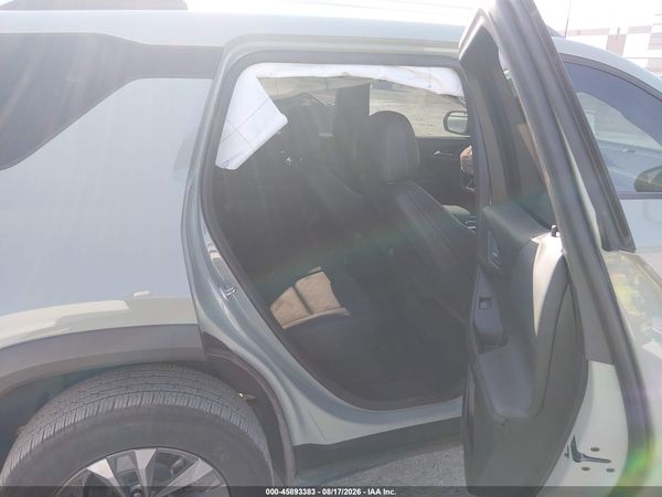 2025 CHEVROLET EQUINOX FWD LT — I8