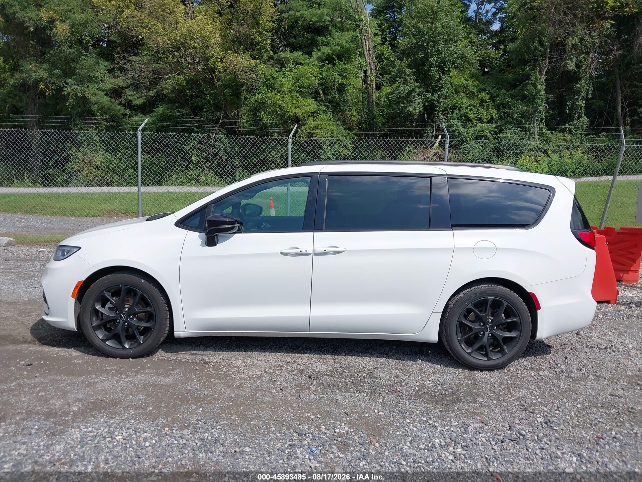 2025 CHRYSLER PACIFICA LIMITED