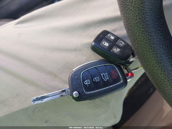 2016 HYUNDAI TUCSON SE — I11