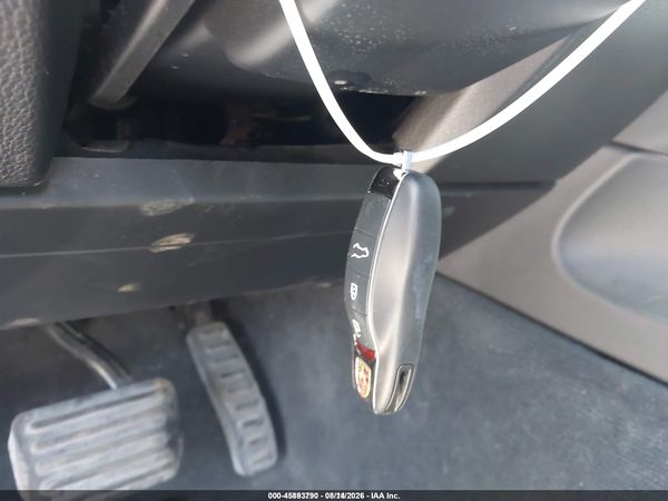 2016 PORSCHE CAYENNE