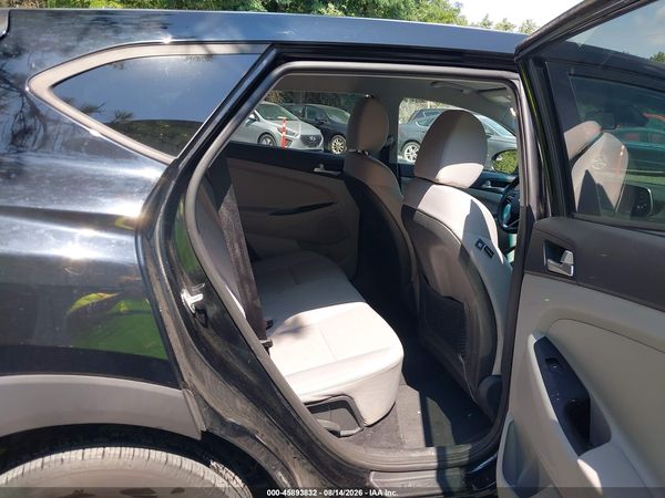 2019 HYUNDAI TUCSON SE