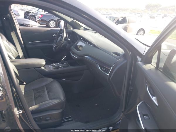2023 CADILLAC XT4 FWD LUXURY