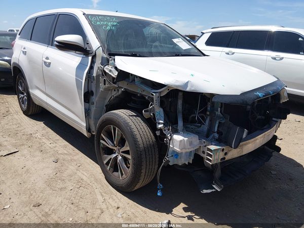 2017 TOYOTA HIGHLANDER LE