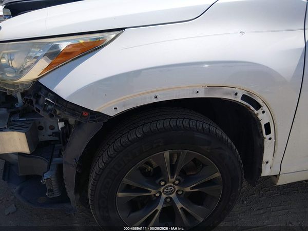 2017 TOYOTA HIGHLANDER LE
