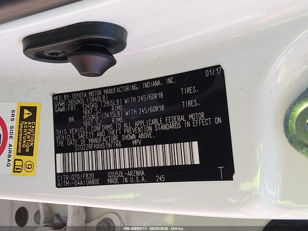 2017 TOYOTA HIGHLANDER LE