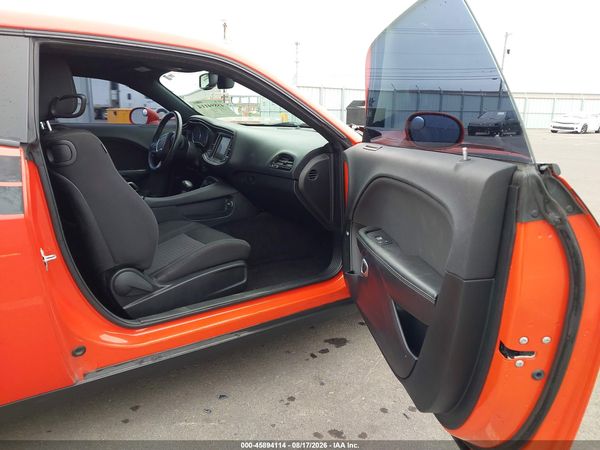 2016 DODGE CHALLENGER SXT