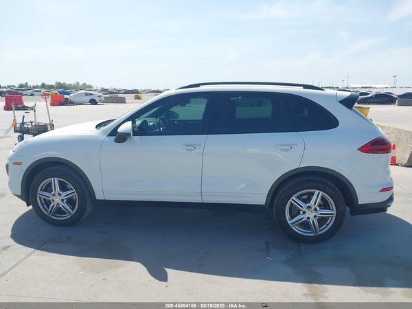 2016 PORSCHE CAYENNE