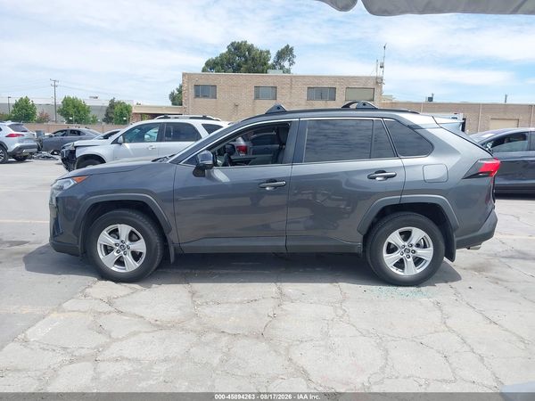 2019 TOYOTA RAV4 XLE