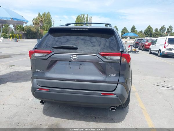 2019 TOYOTA RAV4 XLE