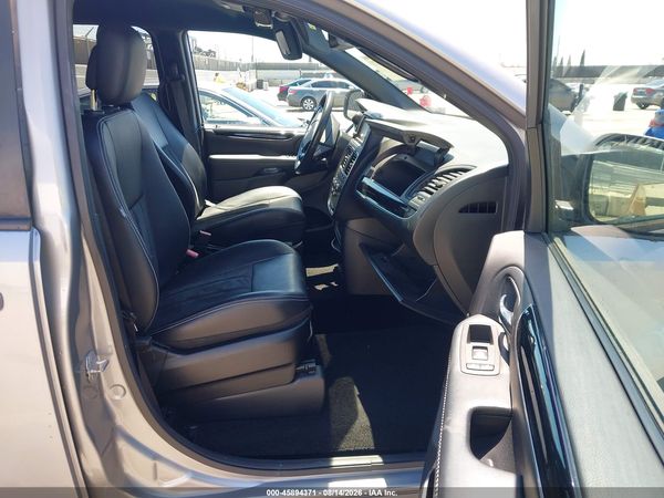 2019 DODGE GRAND CARAVAN SXT — I5