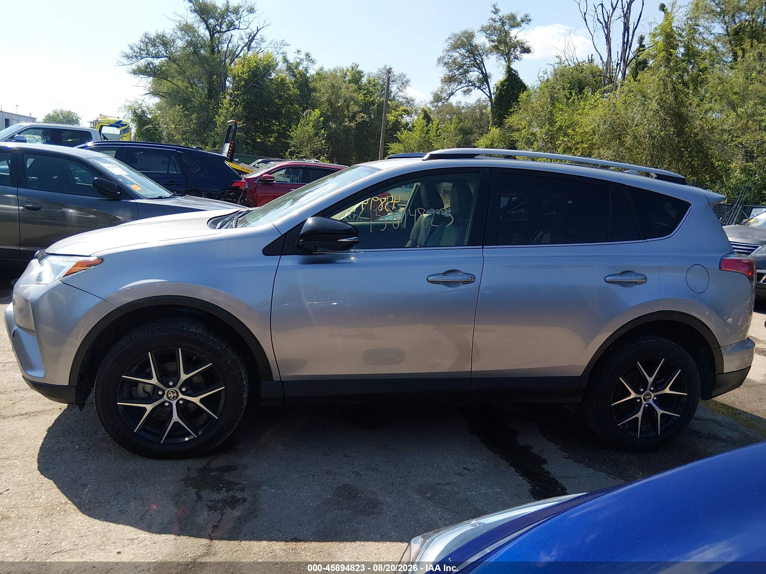 2018 TOYOTA RAV4 SE