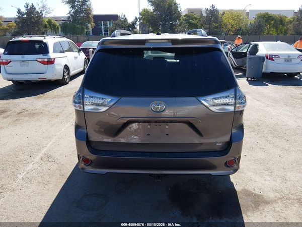 2015 TOYOTA SIENNA SE 8 PASSENGER