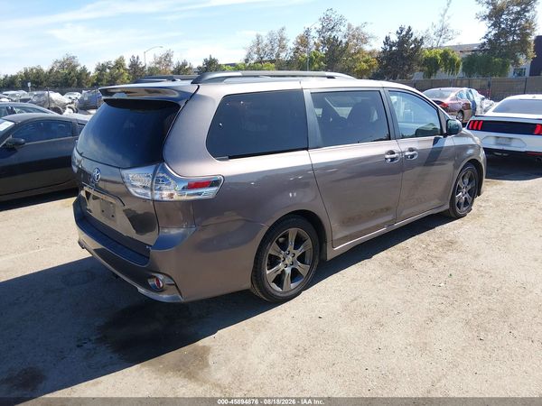 2015 TOYOTA SIENNA SE 8 PASSENGER