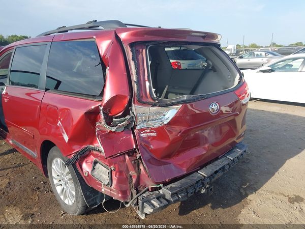2012 TOYOTA SIENNA XLE V6 8 PASSENGER — I6