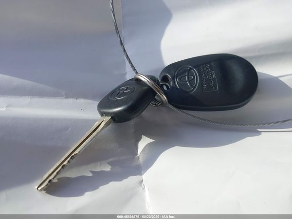 2012 TOYOTA SIENNA XLE V6 8 PASSENGER — I11