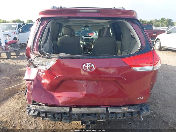 2012 TOYOTA SIENNA XLE V6 8 PASSENGER — I119