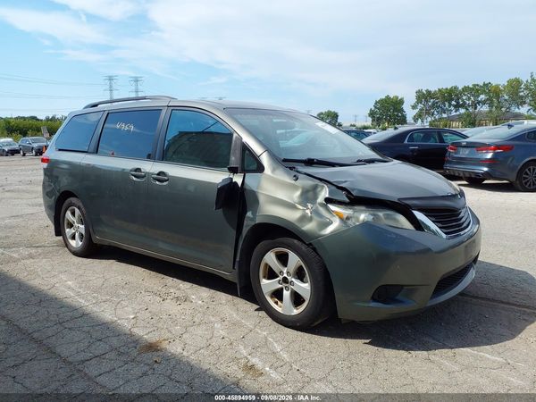 2012 TOYOTA SIENNA LE 8 PASSENGER — I1