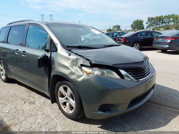 2012 TOYOTA SIENNA LE 8 PASSENGER — I6