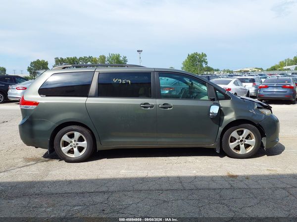 2012 TOYOTA SIENNA LE 8 PASSENGER — I116