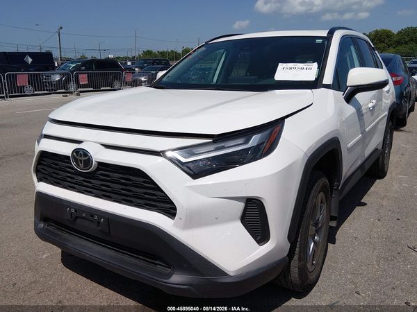2024 TOYOTA RAV4 XLE