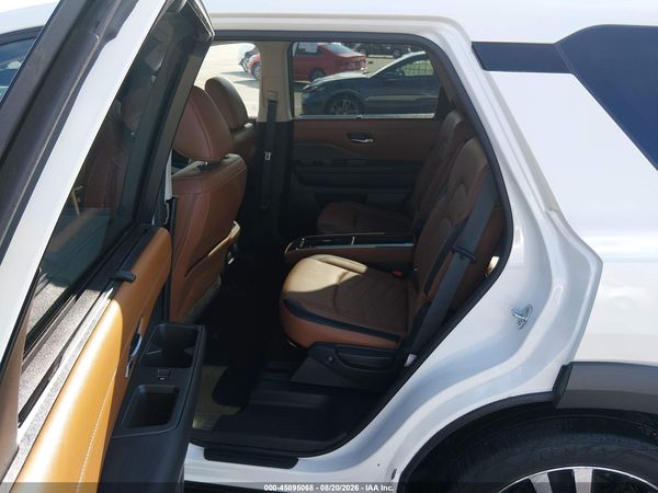 2023 NISSAN PATHFINDER PLATINUM 4WD — I8
