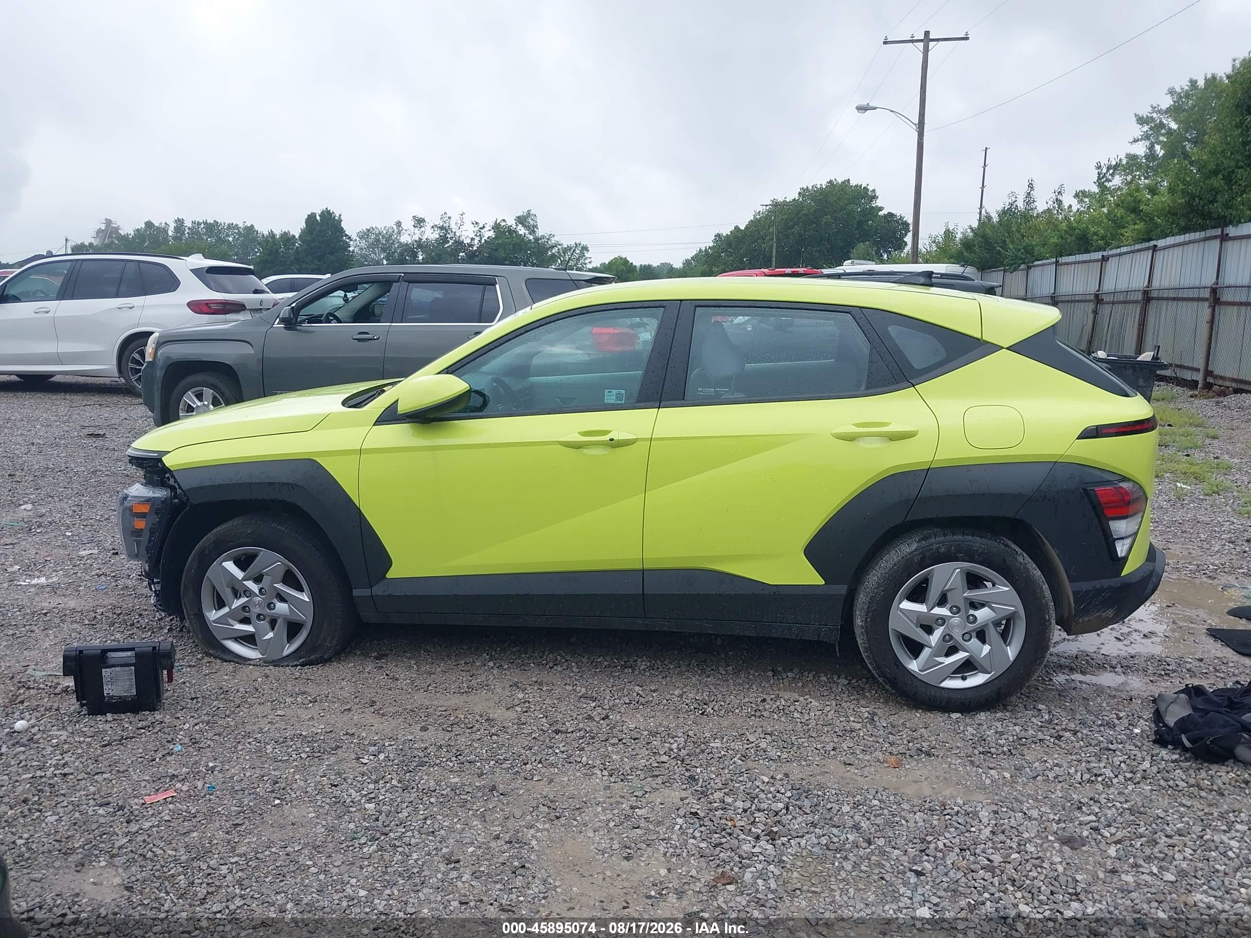 2025 HYUNDAI KONA SE