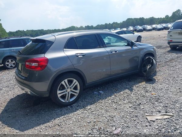 2016 MERCEDES-BENZ GLA 250 — I4