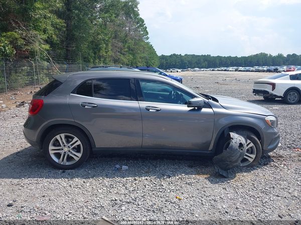2016 MERCEDES-BENZ GLA 250 GLA250 — I116