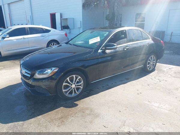 2015 MERCEDES-BENZ C 300 — I2