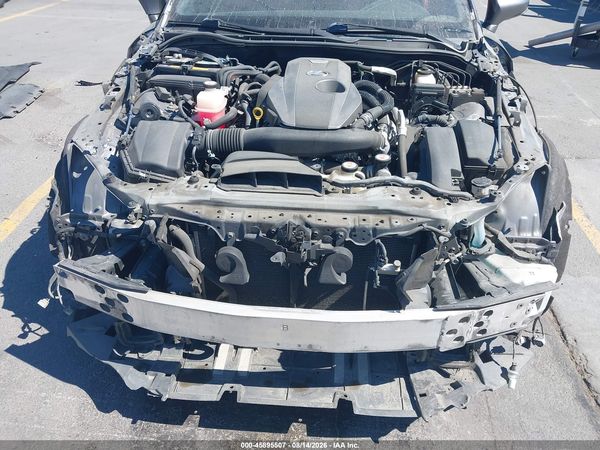2018 LEXUS IS 300 — I10
