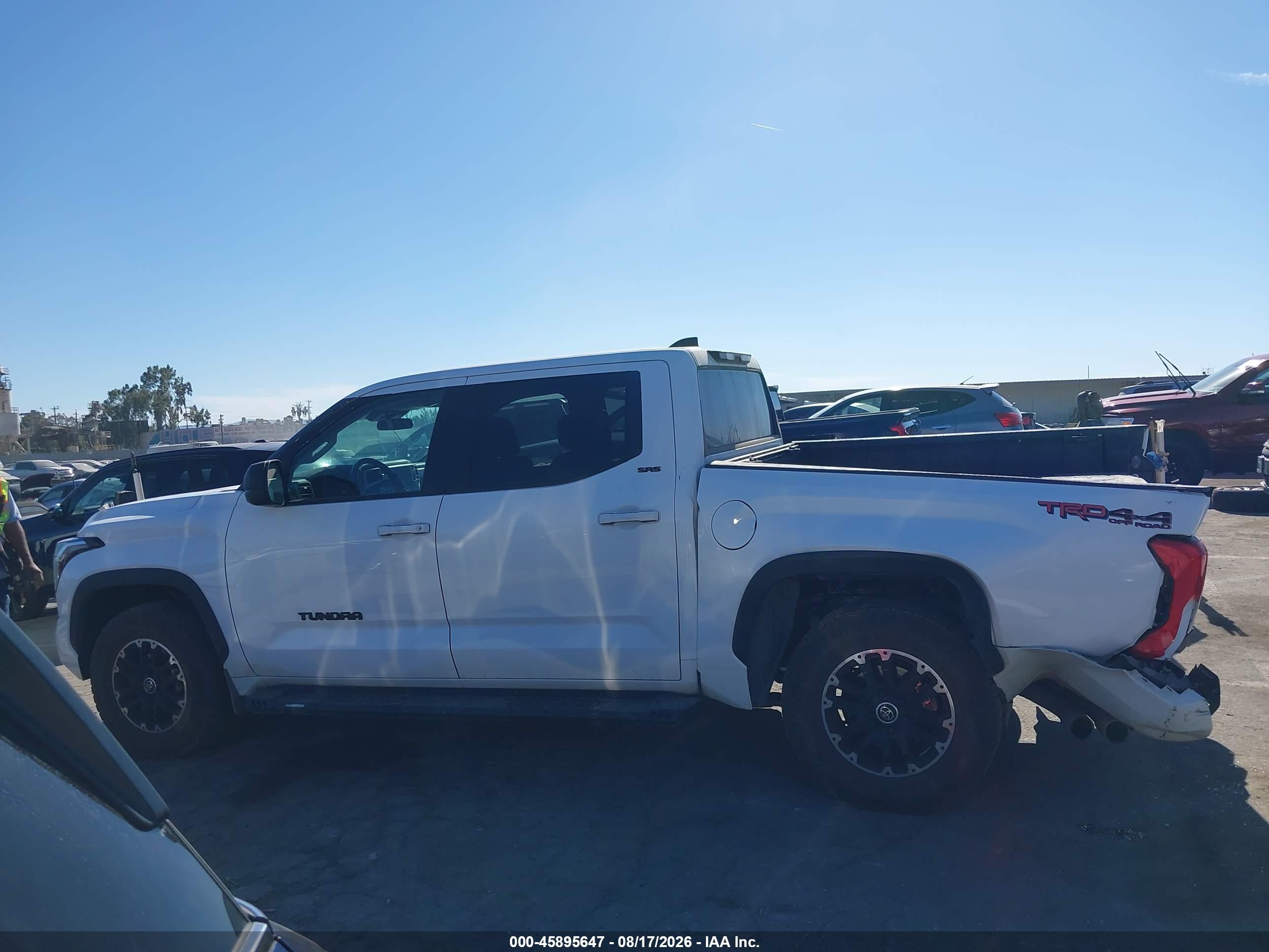 2023 TOYOTA TUNDRA SR5