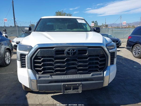 2023 TOYOTA TUNDRA SR5